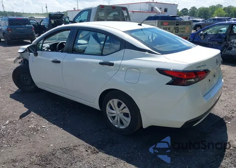 2024 Nissan Versa 1.6 S z USA, uszkodzony, nr VIN 3N1CN8DV5RL924441